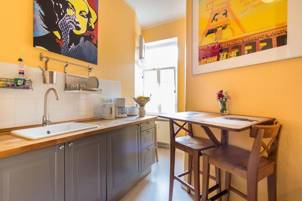 Zentrale Altbauwohnung Im Helmholtzkiez Berlin Kültér fotó